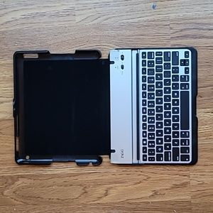 Zagg Folio Bluetooth Keyboard for iPad 2nd/ 3rd/4th Gen Carbon Fiber Black EUC